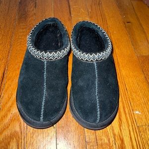 Uggs Tasman slippers size 6